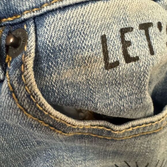 Lucky Brand Dylan Boyfriend Jeans Size 7 Adjustable Waist Heart Eye Lightening - Picture 4 of 7